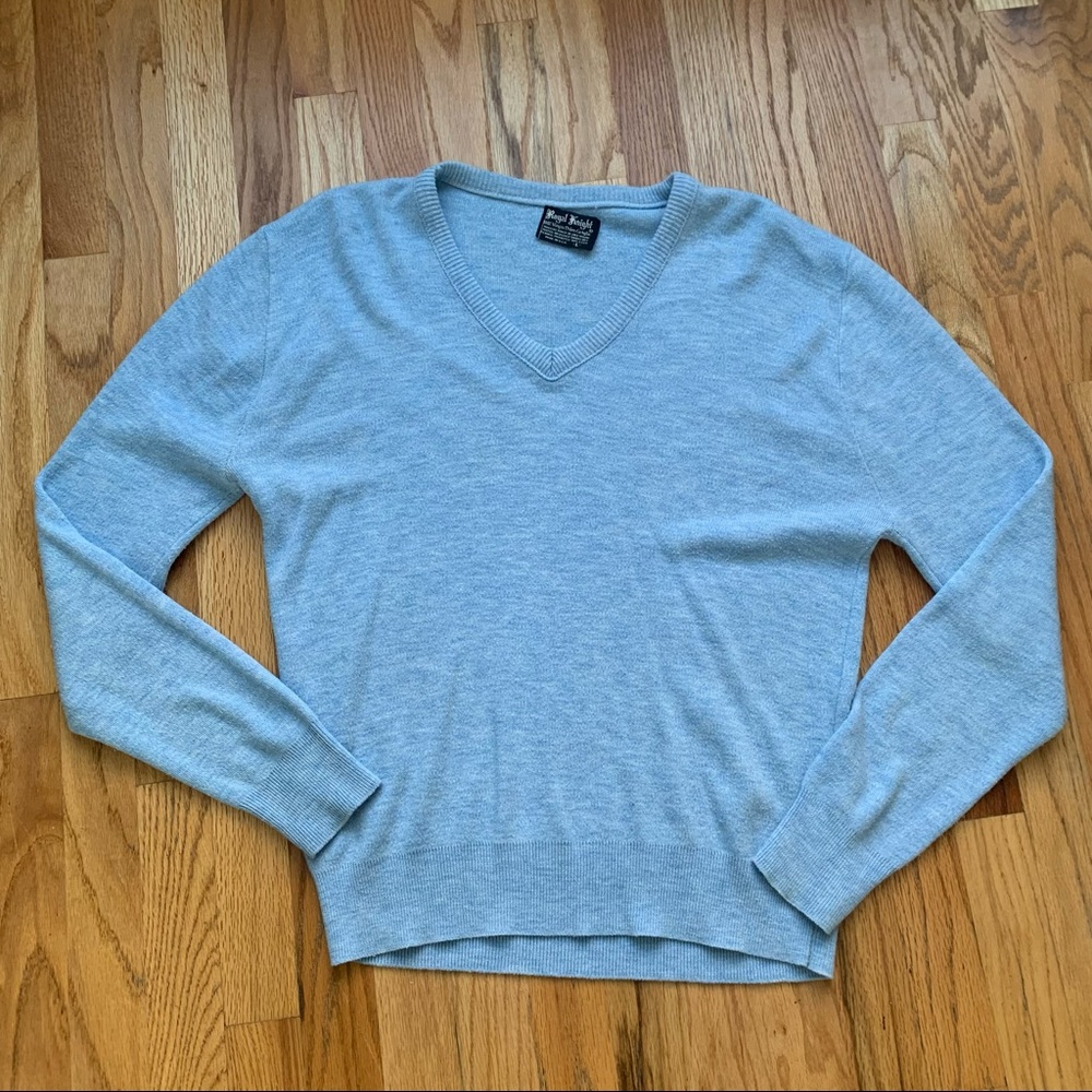 Men’s Vintage Royal Knight Acrylic Knit Light Blue V Neck Sweater Sz L